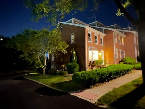 1 Boatswains Way 1, Chelsea MA 02150