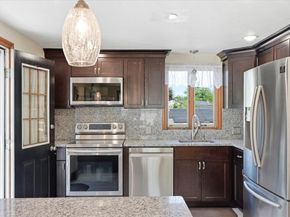 3 Devine Rd, Randolph MA 02368