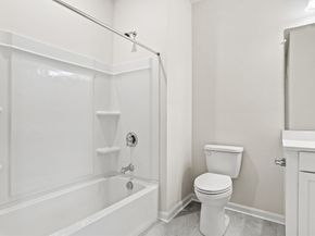 5 Peters Farm Way 7305, Westborough MA 01581