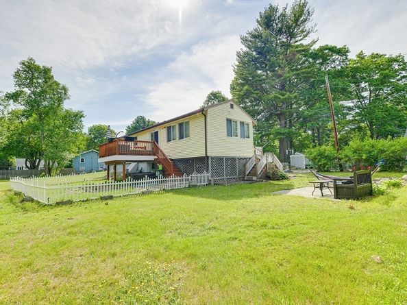11 Topliff St, Billerica MA 01821