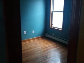 13 Knowlton St, Somerville MA 02145