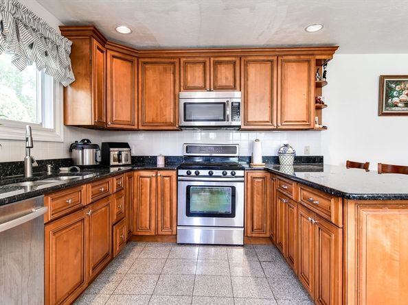 325 Captain Eames Circle 325, Ashland MA 01721