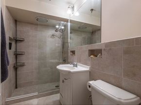 250 Commonwealth Ave 22, Boston MA 02116