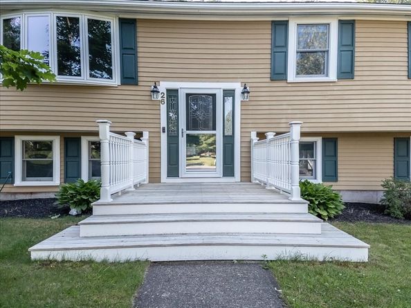 26 Brookings Dr, Kingston MA 02364