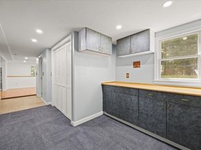26 Brookings Dr, Kingston MA 02364
