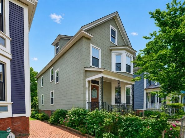 62 Antrim St, Cambridge MA 02139