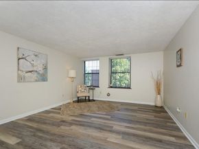 325 Plantation St 213, Worcester MA 01604