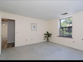 325 Plantation St 213, Worcester MA 01604