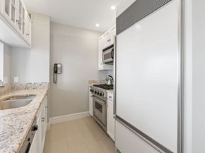 2 Avery St 34G, Boston MA 02111