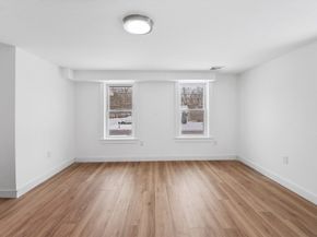 18 Main St, Ashburnham MA 01430