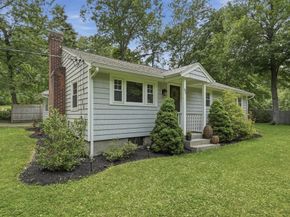 62 Putnam Road, Holden MA 01520
