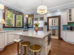 56 Mendon St, Blackstone MA 01504