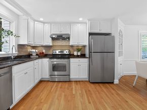 35 Cleveland Rd, Wellesley MA 02481