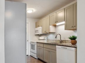 1205 Grafton St 26, Worcester MA 01604