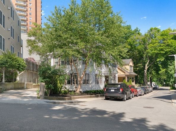 9 Parkwood Ter, Boston MA 02130