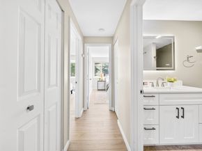 5 Silver Hill Ln 8, Natick MA 01760