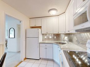 53 Melrose 3B, Melrose MA 02176