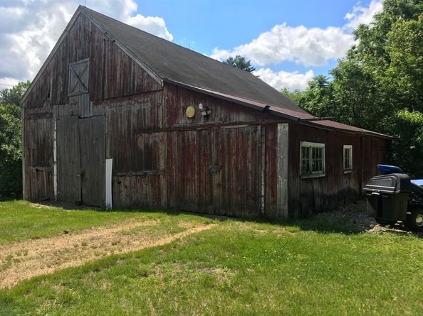 62 River Rd, Sturbridge MA 01566