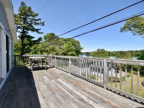 14 Spectacle Pond Ter, Wareham MA 02571