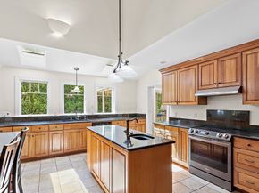 44 Granite St, Medway MA 02053