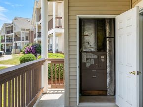 218 Reservoir St 103, Holden MA 01520