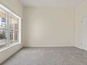 218 Reservoir St 103, Holden MA 01520
