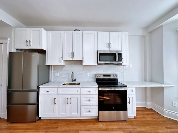 270 Huntington Ave 706, Boston MA 02115