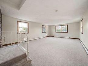 20 Cherry Ln, Braintree MA 02184