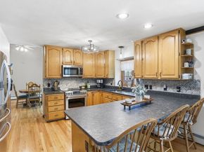 25 Thomas Pl, Leominster MA 01453