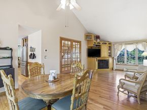 25 Thomas Pl, Leominster MA 01453