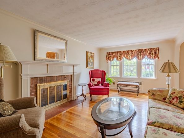 8 Carlson Circle, Boston MA 02132