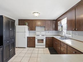 53 Gates Rd, Saugus MA 01906