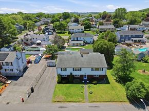 53 Gates Rd, Saugus MA 01906