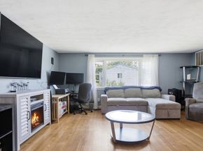 53 Gates Rd, Saugus MA 01906
