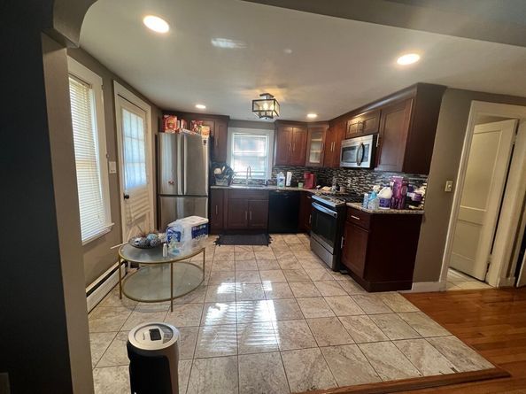18 Vesey Rd, Randolph MA 02368