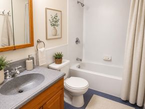 25 Greentree Lane 43, Weymouth MA 02190