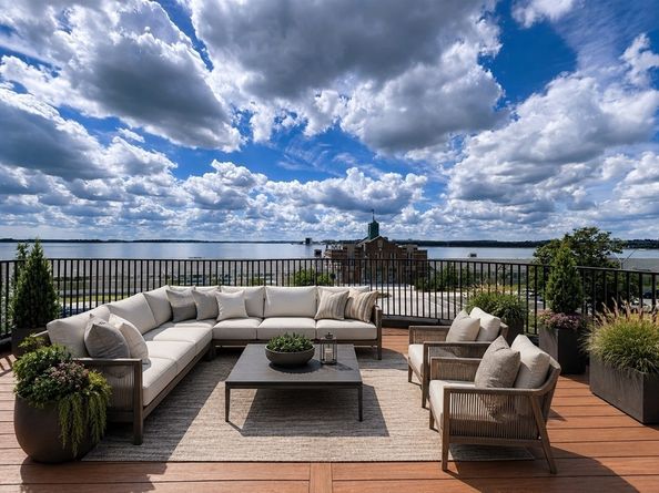 1674 Columbia 1, Boston MA 02127