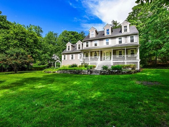 48 Mill Pond Cir, Milford MA 01757