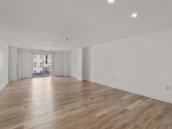 44 Elm 102, Worcester MA 01690