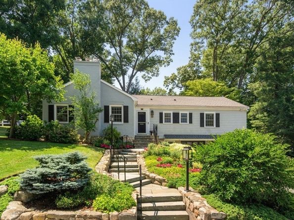19 Druid Hill Rd, Newton MA 02461
