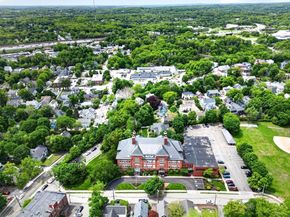51 Pettee St 49, Newton MA 02464