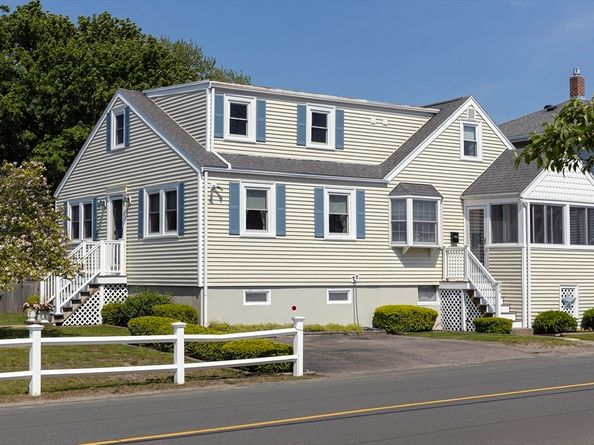 84 Newport Rd, Hull MA 02045