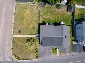 84 Newport Rd, Hull MA 02045