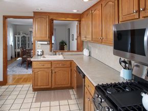 84 Newport Rd, Hull MA 02045