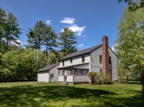 8 Riverbend Ln, Mattapoisett MA 02739