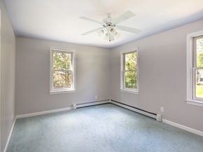 8 Riverbend Ln, Mattapoisett MA 02739