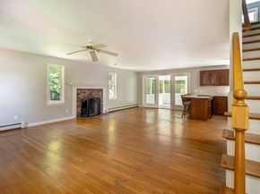 8 Riverbend Ln, Mattapoisett MA 02739