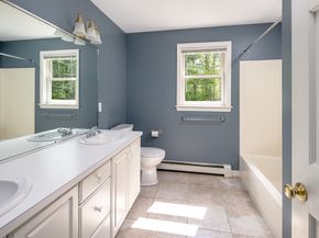 8 Riverbend Ln, Mattapoisett MA 02739