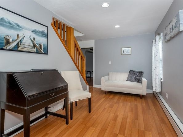 10 Cedarcrest, Canton MA 02021