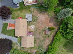 101 Long Hill Dr, Leominster MA 01453